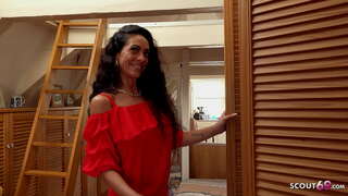 NJEMAČKI IZVIĐAČ - ТОЩУЮ PRLJAVI МАМОЧКУ СОБЛАЗНЯЮТ NA HARD BONK U ANAL NA LAŽNU RADU MODELI ZA GOTOVINU