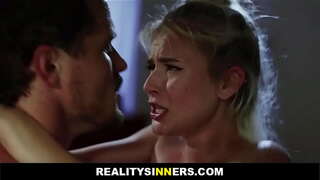 Cumming Dina Gede Burit Mah Step Sis - RealitySinners.com