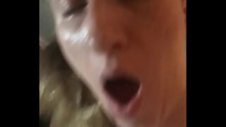 Goizean goiz blowjob eta sexu rubia bombshell MIlF